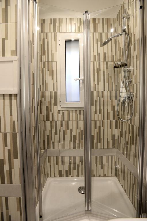 Laterano White Home - Colosseo ローマ エクステリア 写真