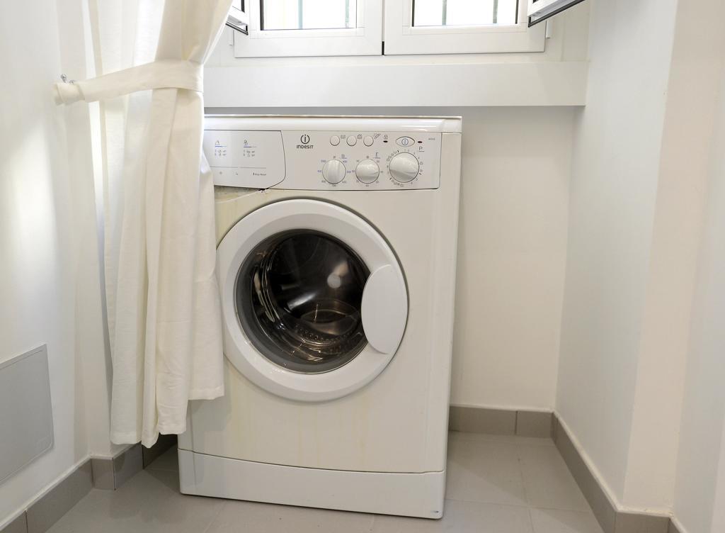 Laterano White Home - Colosseo ローマ エクステリア 写真
