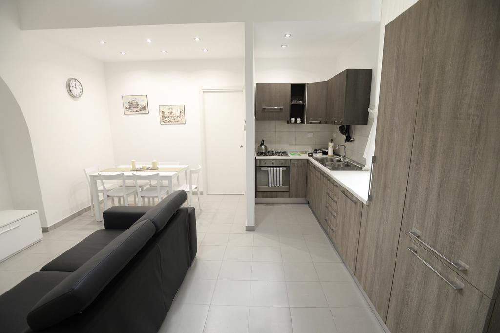 Laterano White Home - Colosseo ローマ エクステリア 写真