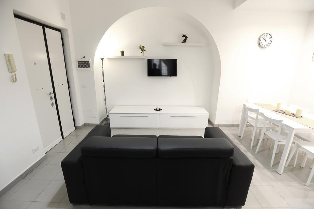Laterano White Home - Colosseo ローマ エクステリア 写真