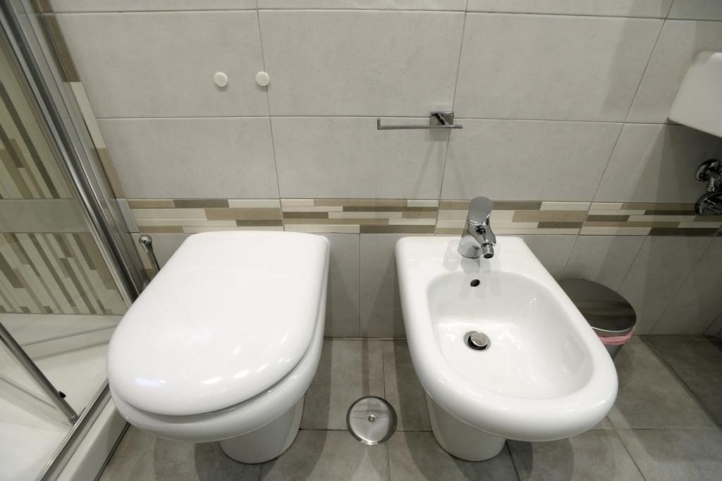 Laterano White Home - Colosseo ローマ エクステリア 写真